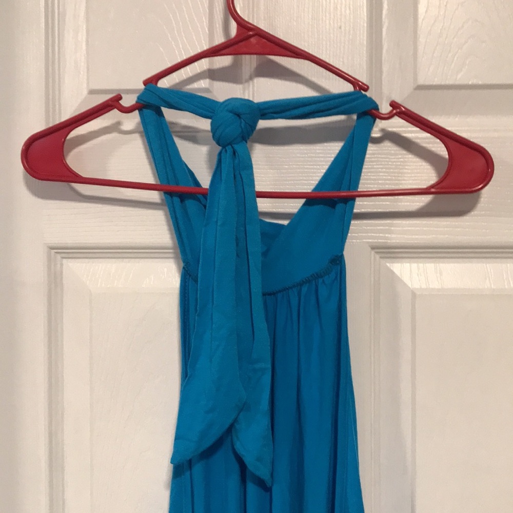 Backless top with neck jewelry - Picture 5 of 8